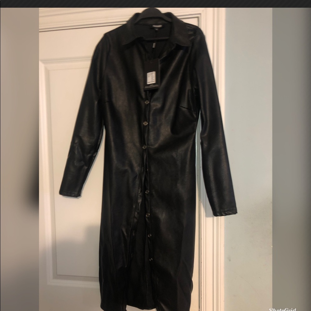 Dress - Picture 2 of 6